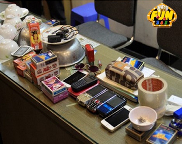 Phép thần thông biến hóa" trong xóc đĩa bịp